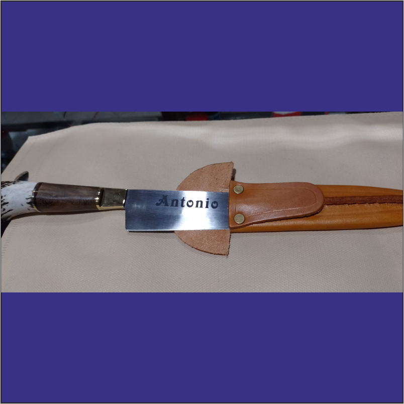 Cuchillo grabado